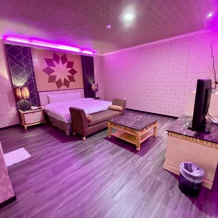 Huang Xing Motel Pingtung Esterno foto