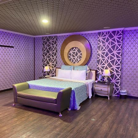 Huang Xing Motel Pingtung Esterno foto