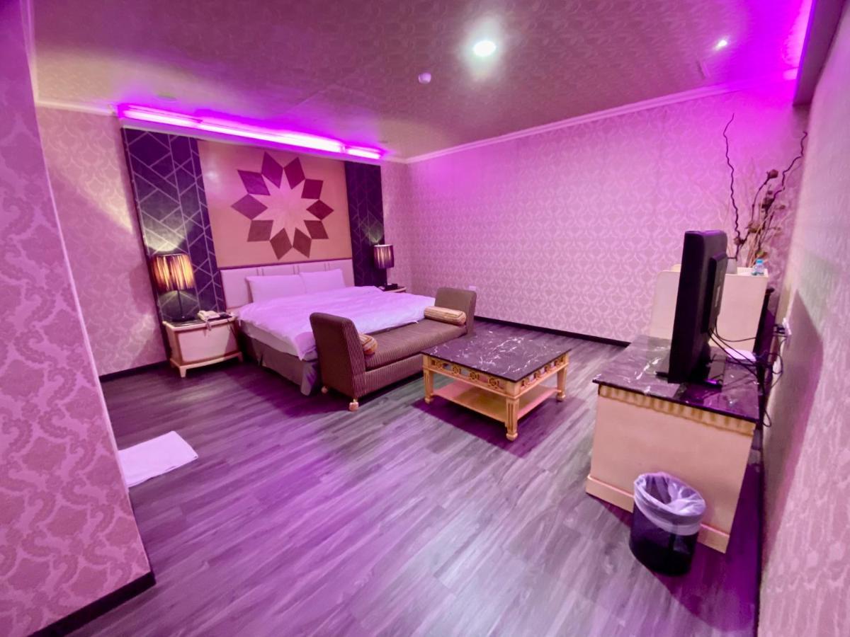 Huang Xing Motel Pingtung Esterno foto
