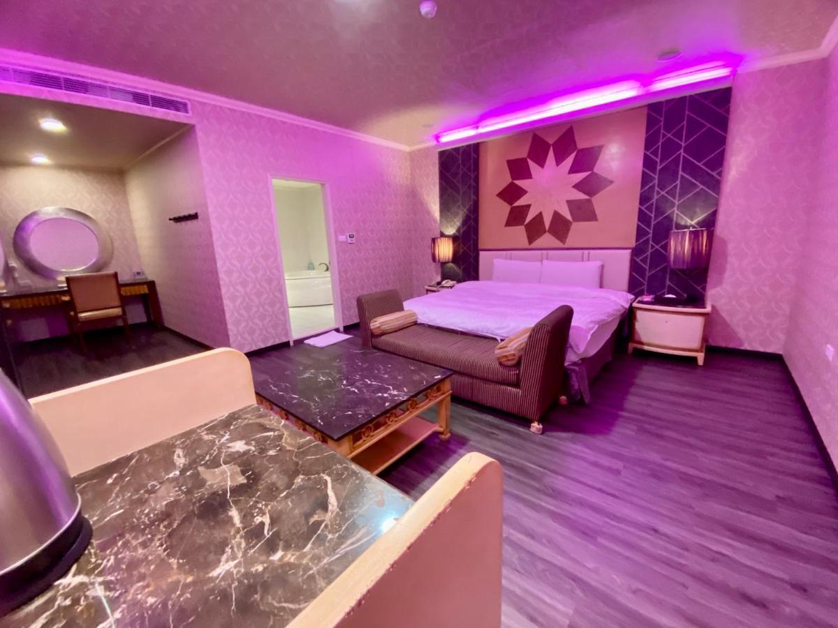 Huang Xing Motel Pingtung Esterno foto