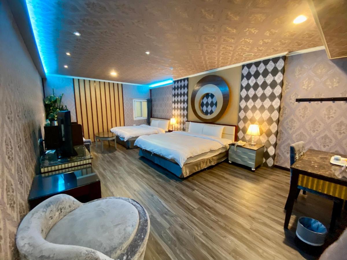 Huang Xing Motel Pingtung Esterno foto