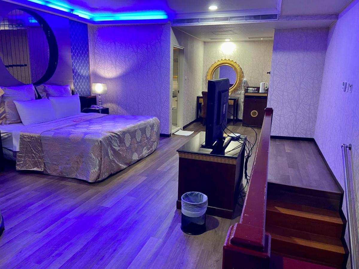 Huang Xing Motel Pingtung Esterno foto