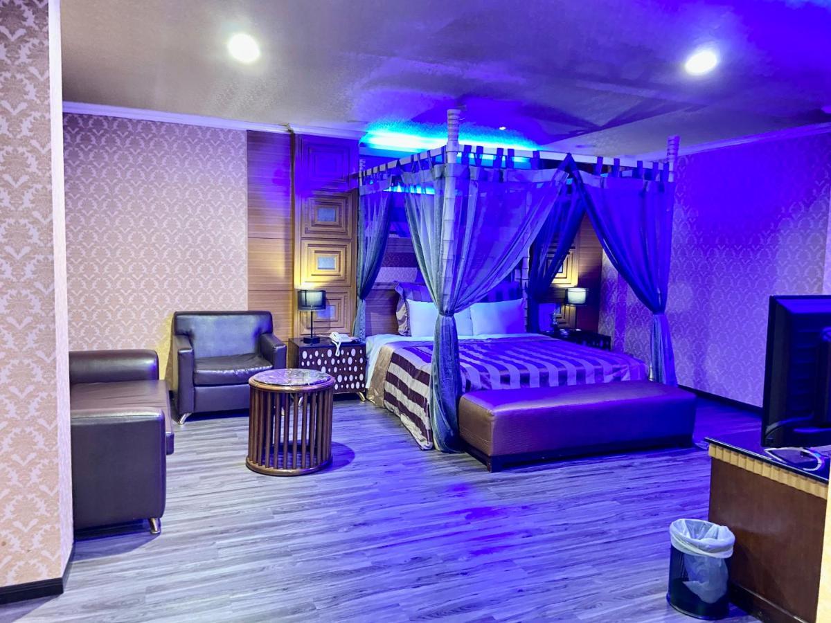 Huang Xing Motel Pingtung Esterno foto