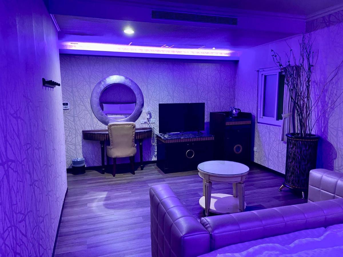 Huang Xing Motel Pingtung Esterno foto