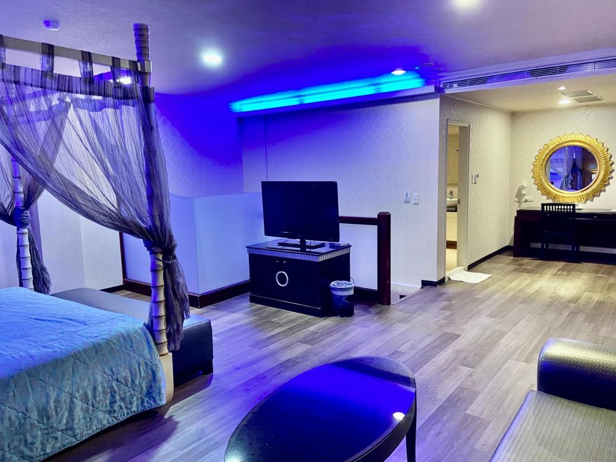 Huang Xing Motel Pingtung Esterno foto
