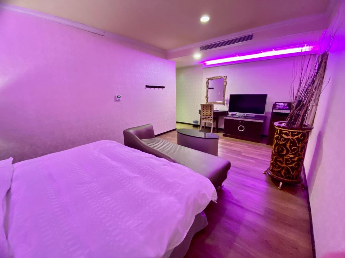 Huang Xing Motel Pingtung Esterno foto